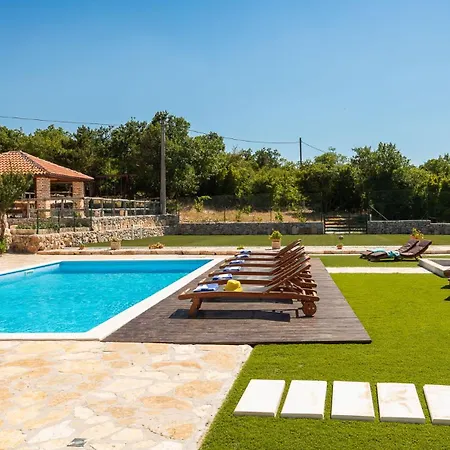 Perva Villa *