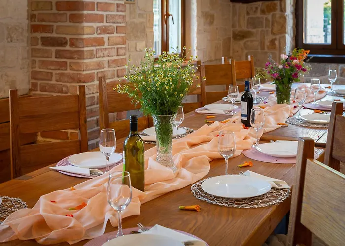 فيلة Perva Lukar